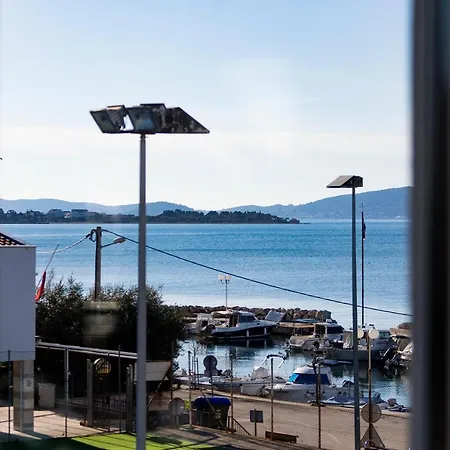 Momenta Maris شقة *